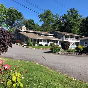 Meadowlark Motel With Restaurant & Bar